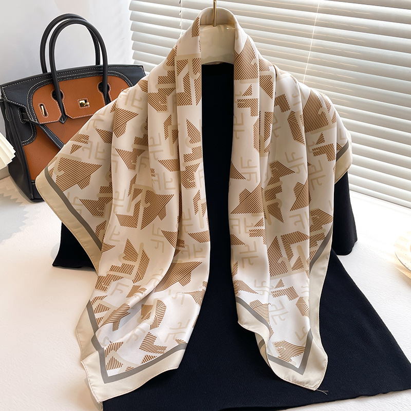 Nuovo Foulard in Raso Twill 90 - Women'S Accessories For Neck recensione e prezzo