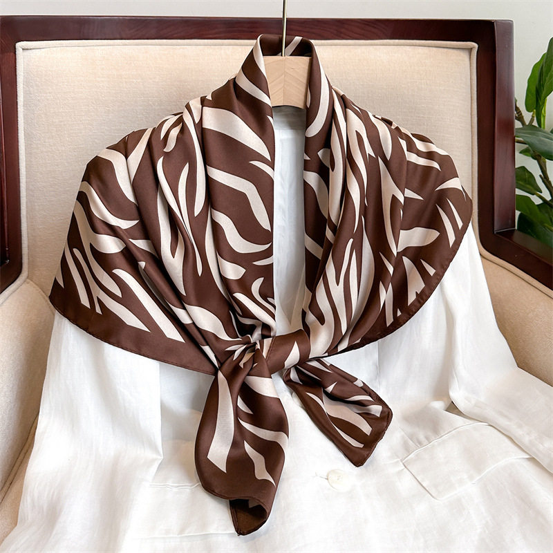 Nuovo Foulard in Raso Twill 90 - Women'S Accessories For Neck recensione e prezzo