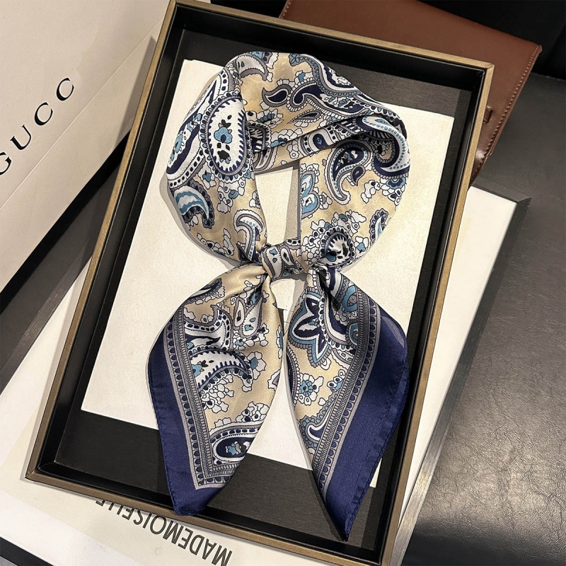 Foulard Quadrato di Lusso in R - Women'S Accessories For Neck recensione e prezzo