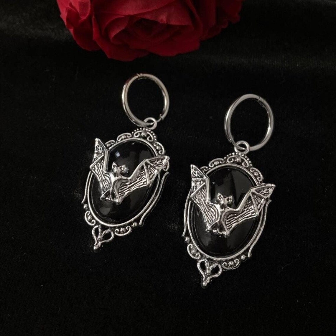 Orecchini a forma di pipistrel - Women'S Victorian Accessories recensione e prezzo
